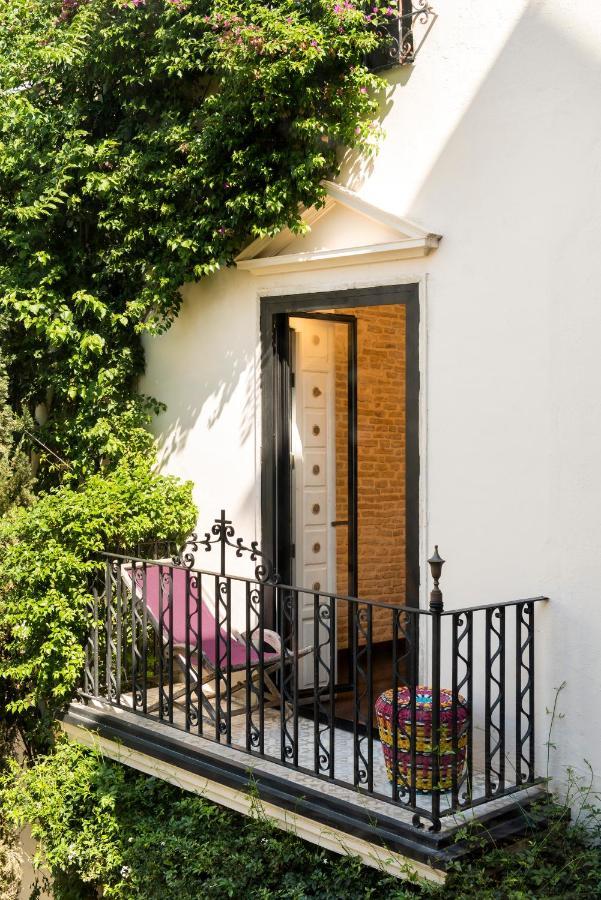 Bed and Breakfast Pajaro Rebelde Sewilla Zewnętrze zdjęcie